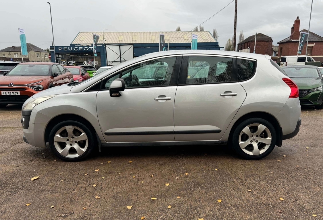 Used Peugeot 3008 2010 for sale - 76688488: Photo 4