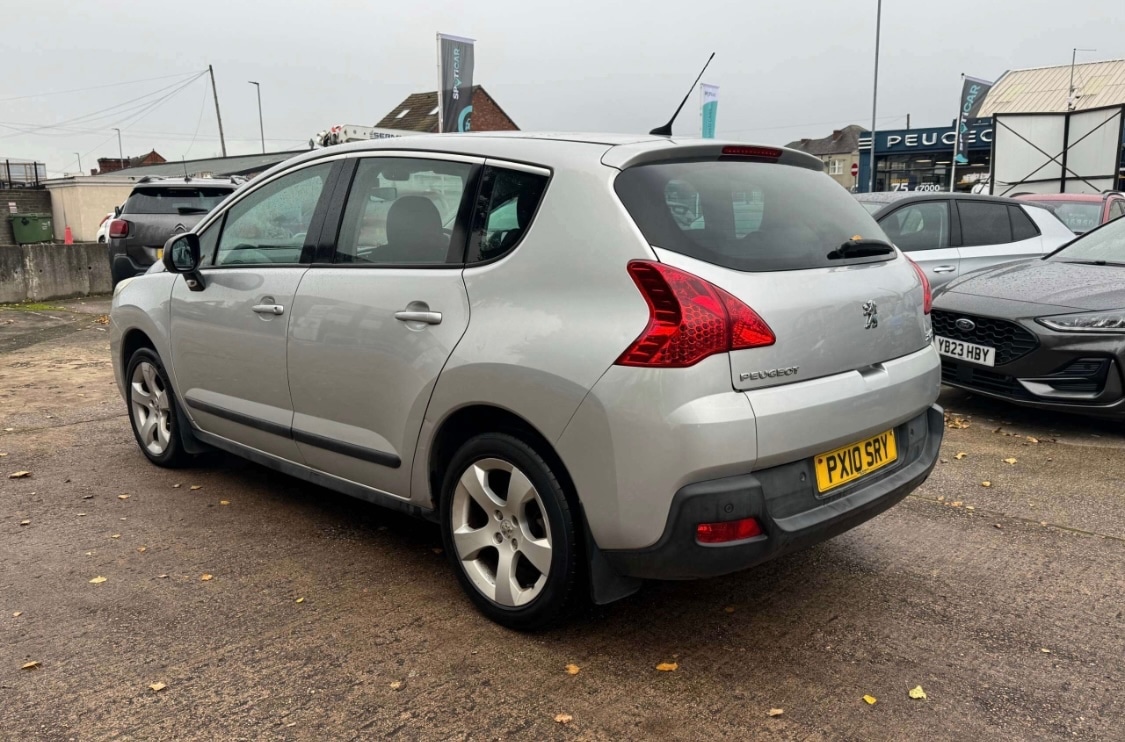 Used Peugeot 3008 2010 for sale - 76688488: Photo 5