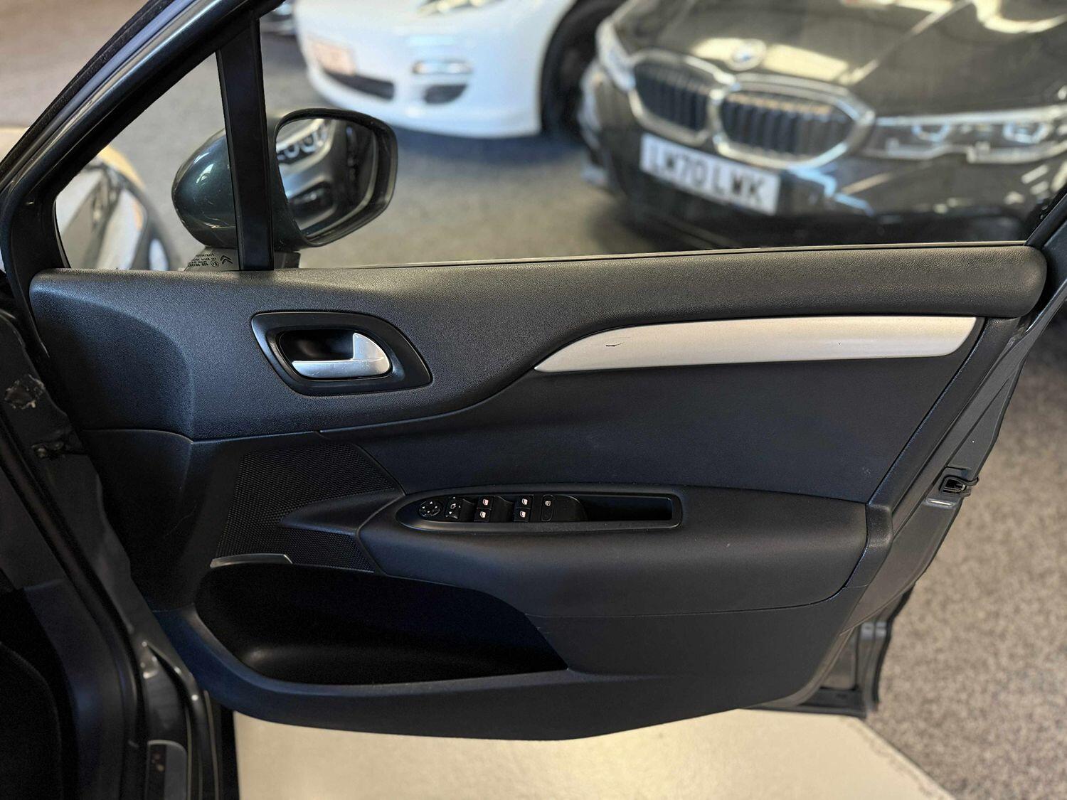 Used Citroen C4 2013 for sale - 77781775: Photo 24