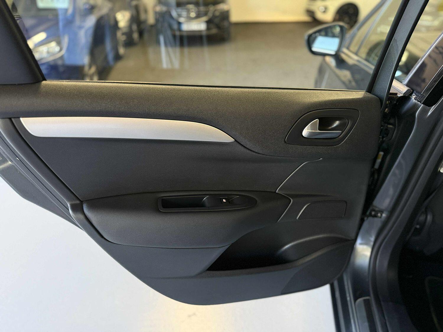 Used Citroen C4 2013 for sale - 77781775: Photo 27