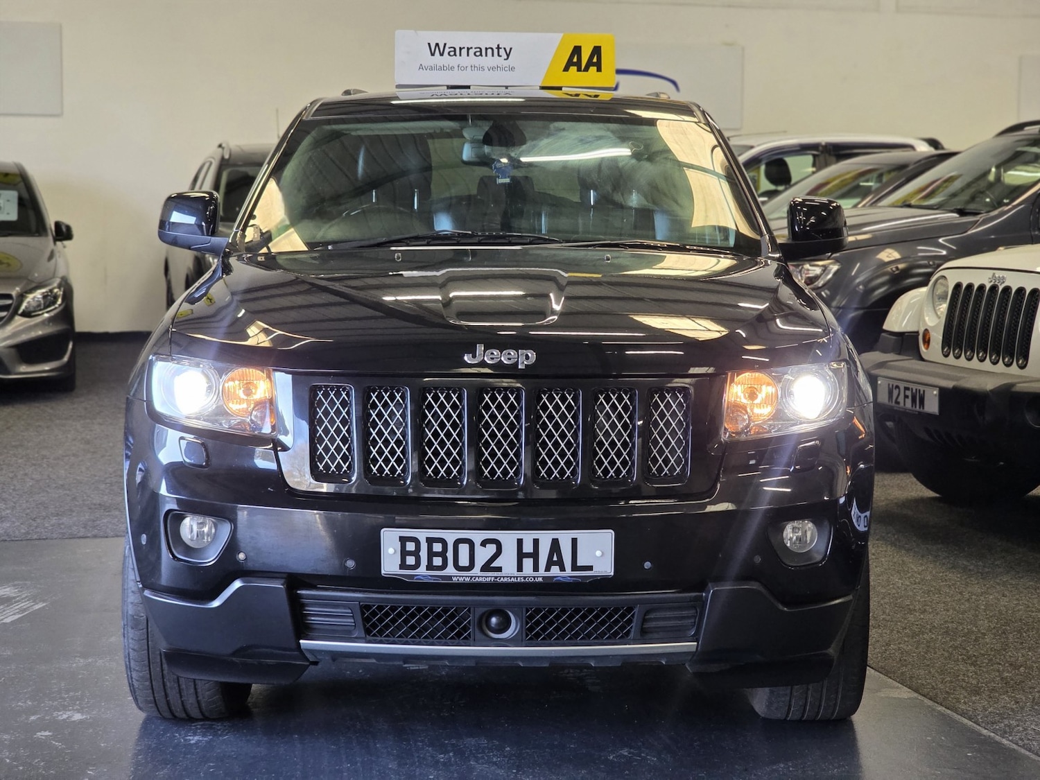 Used Jeep Grand Cherokee 2013 for sale - 77921440: Photo 2
