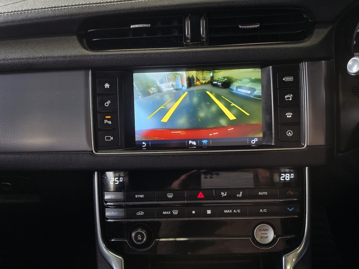 Used Jaguar XF 2019 for sale - 77084264: Photo 13