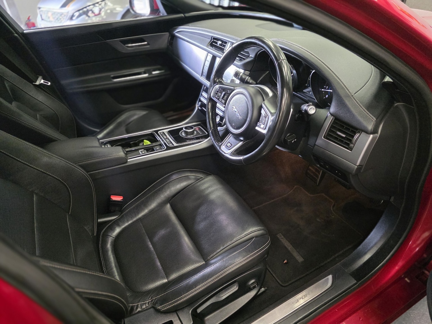 Used Jaguar XF 2019 for sale - 77084264: Photo 15