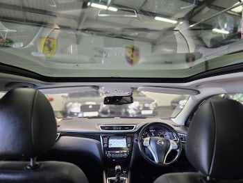 Used Nissan Qashqai 2017 for sale - 79105053: Photo