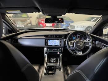 Used Jaguar XF 2018 for sale - 79725113: Photo