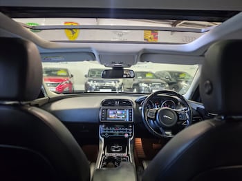 Used Jaguar XE 2017 for sale - 79451337: Photo