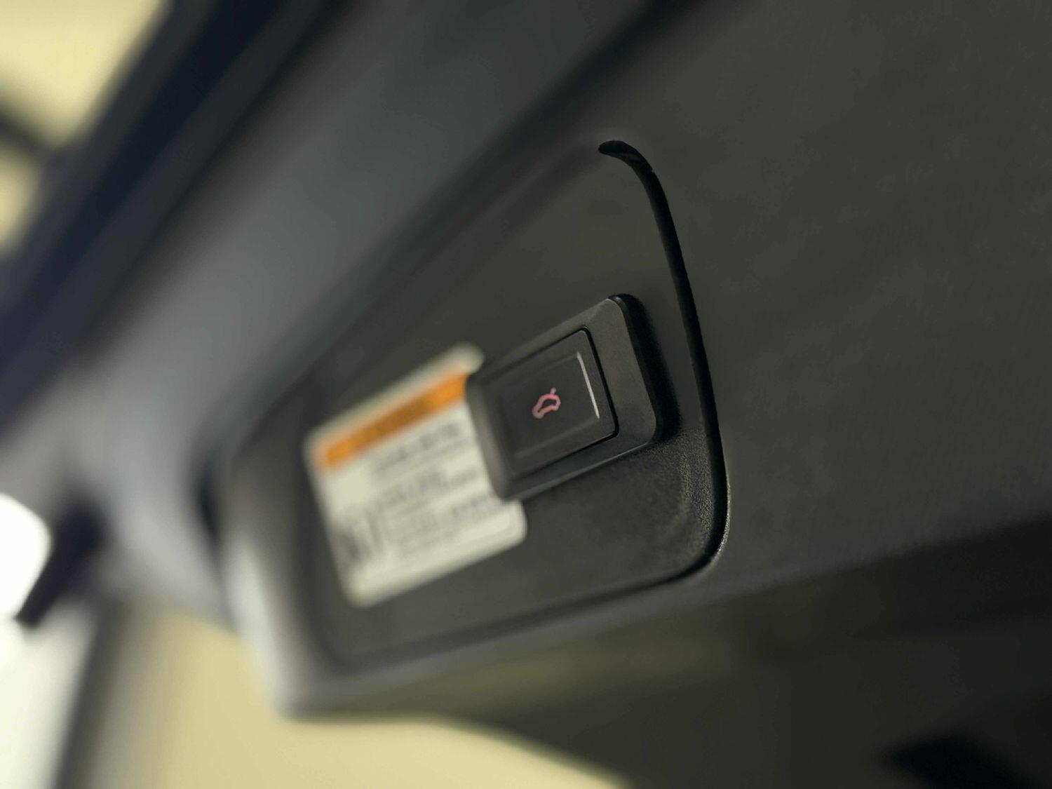 Used Peugeot 3008 2018 for sale - 76313937: Photo 24