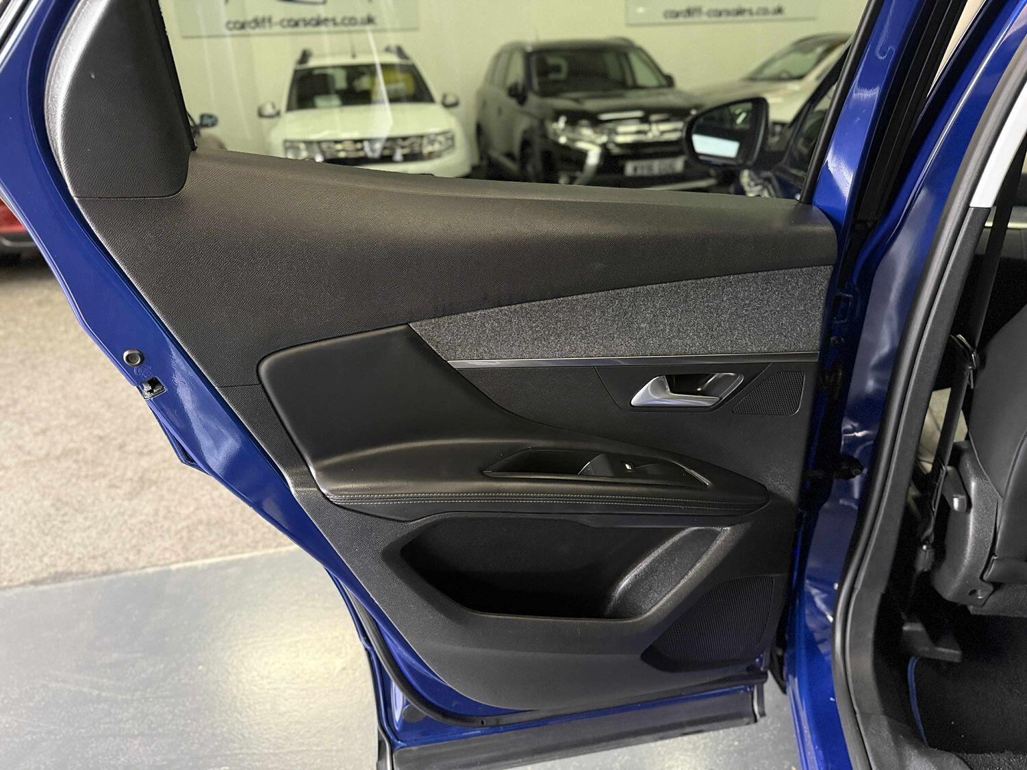 Used Peugeot 3008 2018 for sale - 76313937: Photo 28