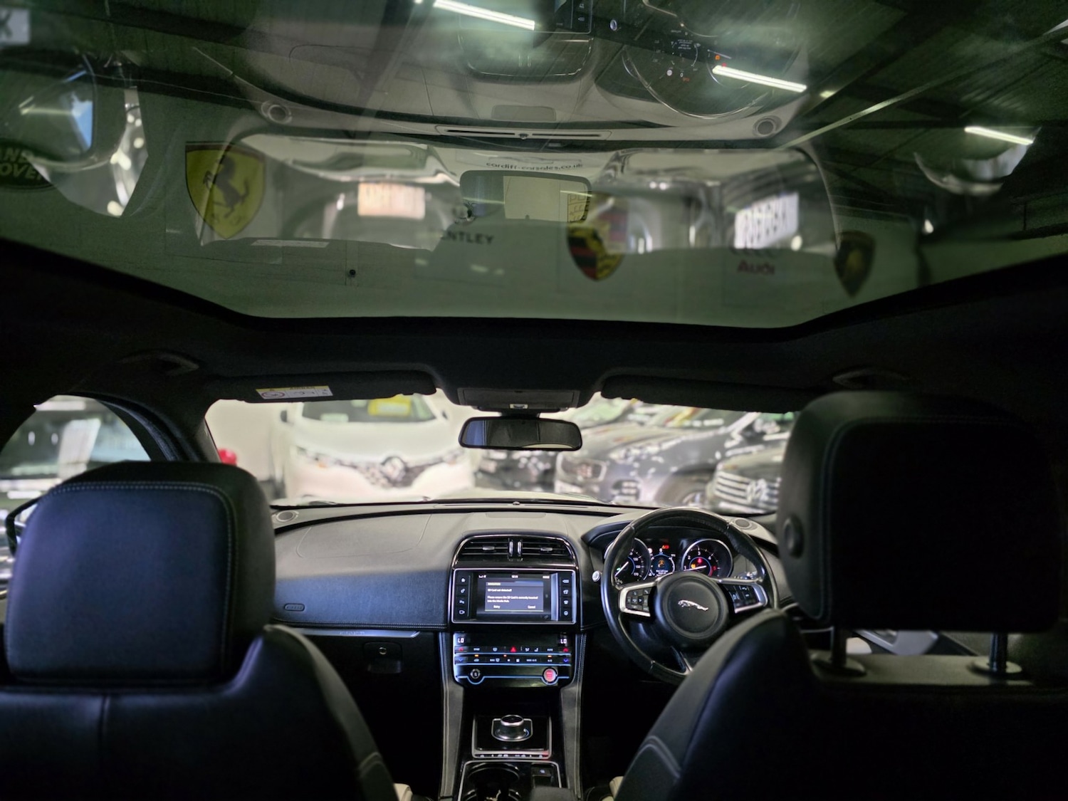 Used Jaguar F-Pace 2017 for sale - 76407531: Photo 2