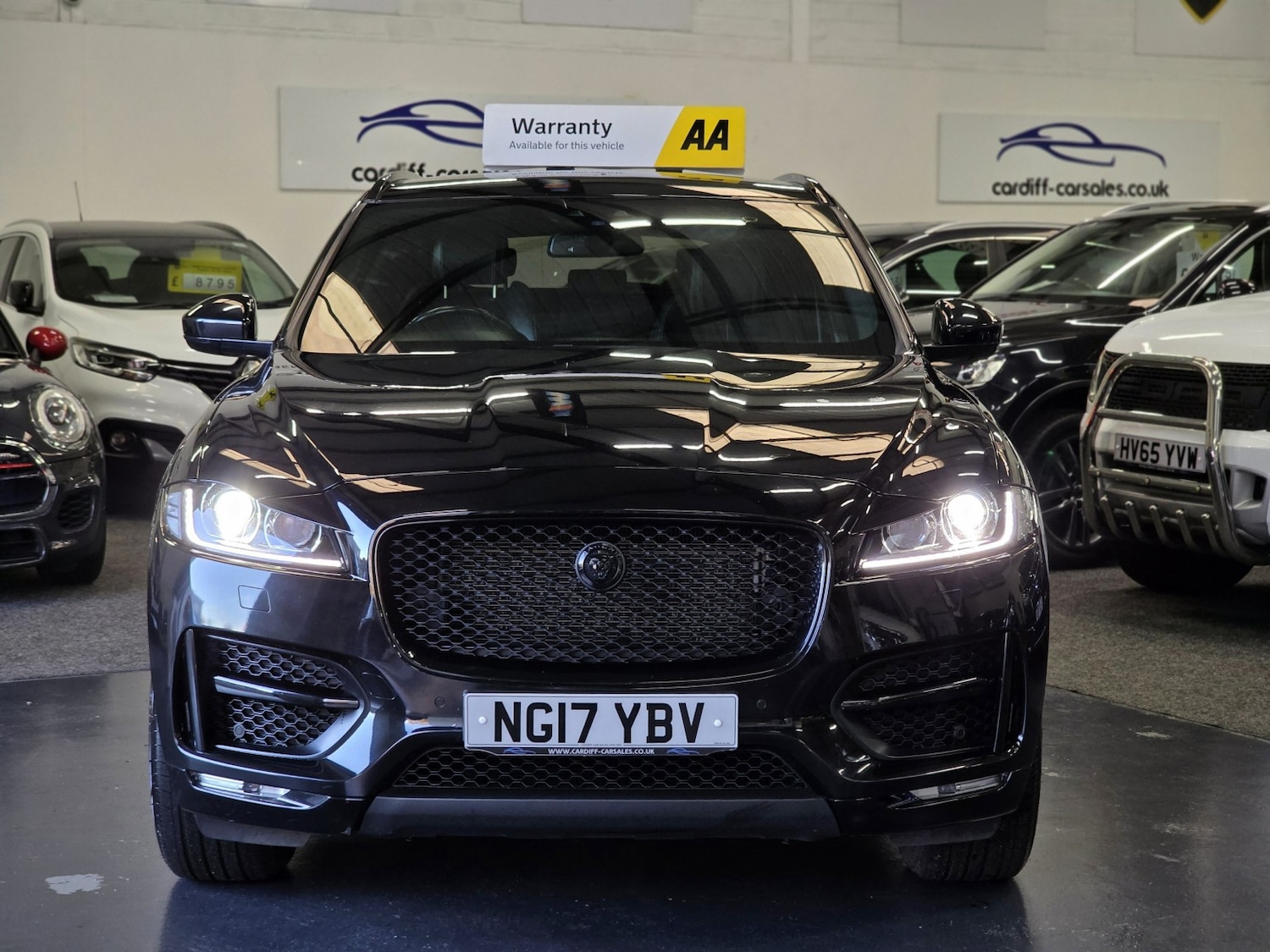 Used Jaguar F-Pace 2017 for sale - 76407531: Photo 3