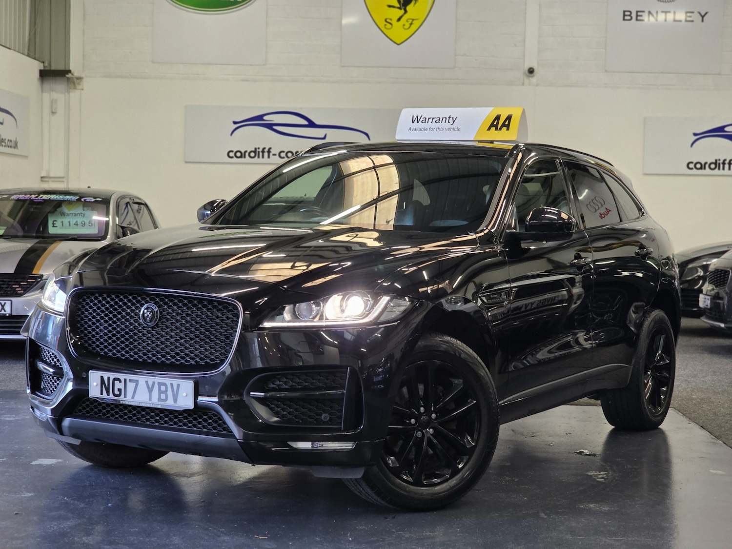 Used Jaguar F-Pace 2017 for sale - 76407531: Photo 4