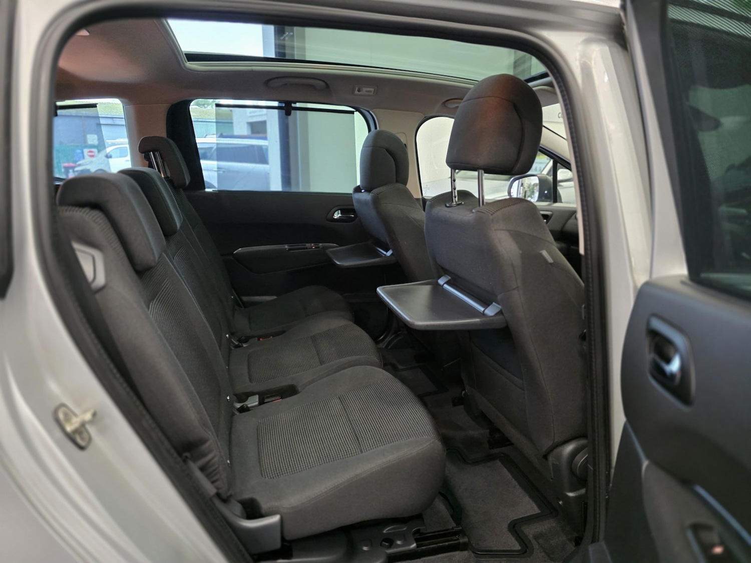 Used Peugeot 5008 2017 for sale - 77370625: Photo 18