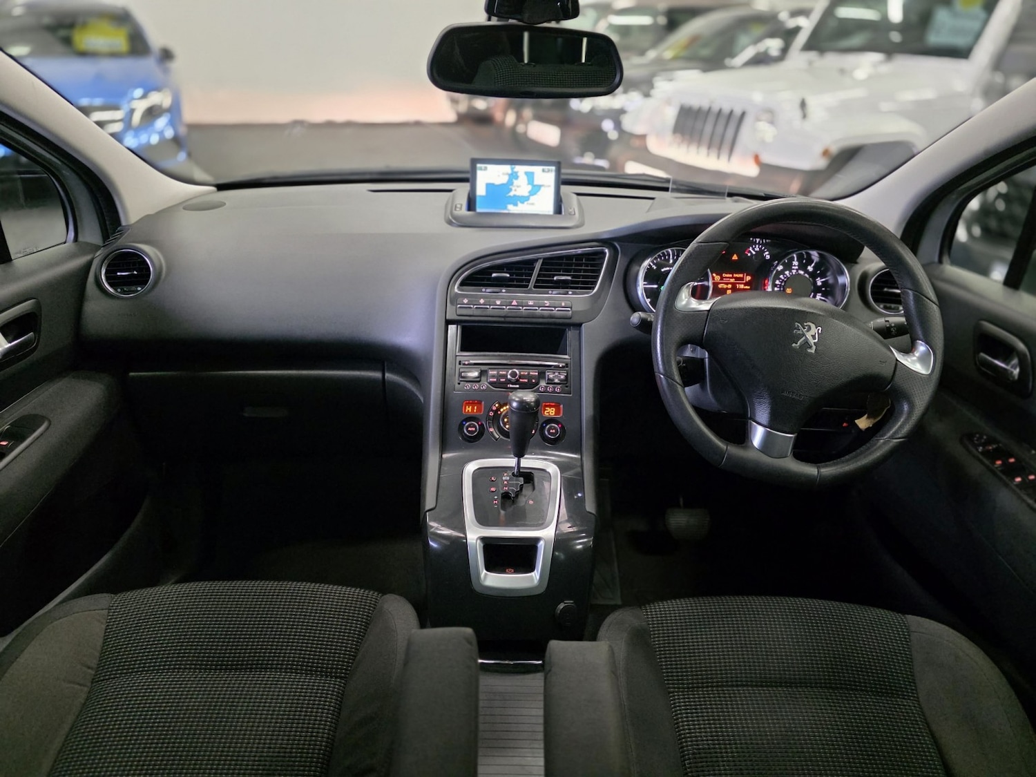 Used Peugeot 5008 2017 for sale - 77370625: Photo 25