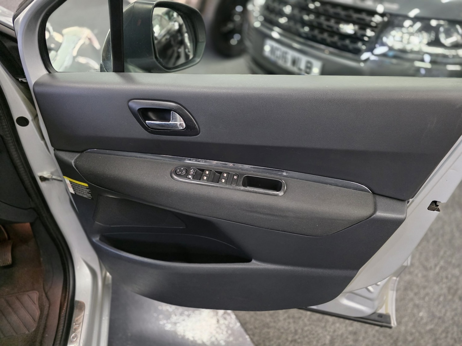 Used Peugeot 5008 2017 for sale - 77370625: Photo 26