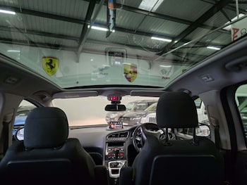 Used Peugeot 5008 2017 for sale - 77370625: Photo