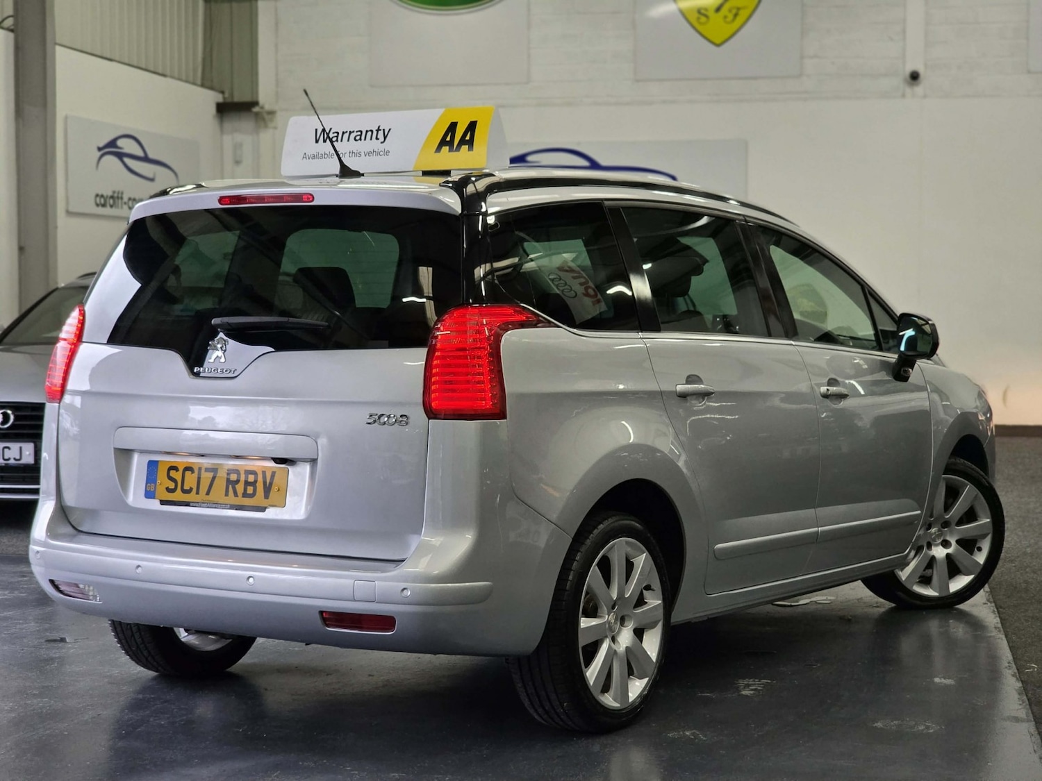 Used Peugeot 5008 2017 for sale - 77370625: Photo 6