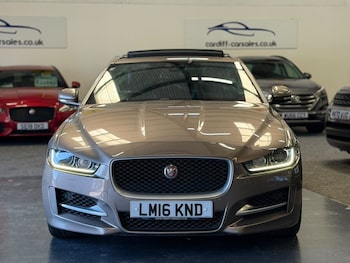 Used Jaguar XE 2016 for sale - 79105115: Photo