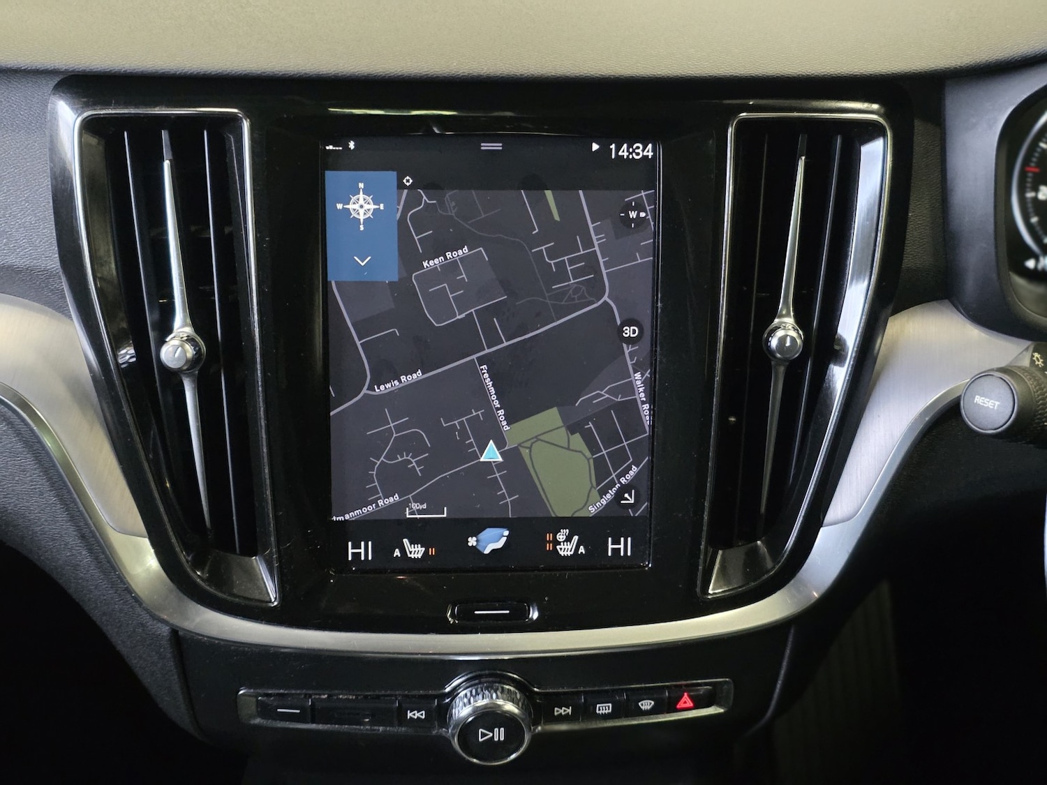 Used Volvo V60 2018 for sale - 76687119: Photo 12