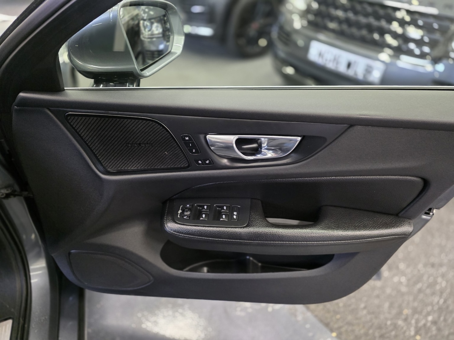 Used Volvo V60 2018 for sale - 76687119: Photo 24