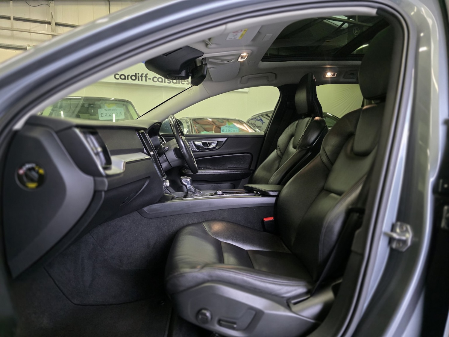 Used Volvo V60 2018 for sale - 76687119: Photo 9