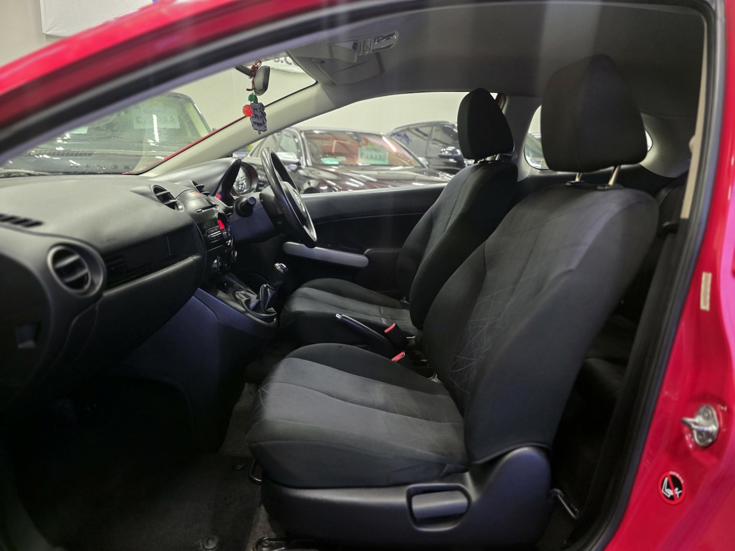 Used Mazda Mazda2 2013 for sale - 76884903: Photo 8