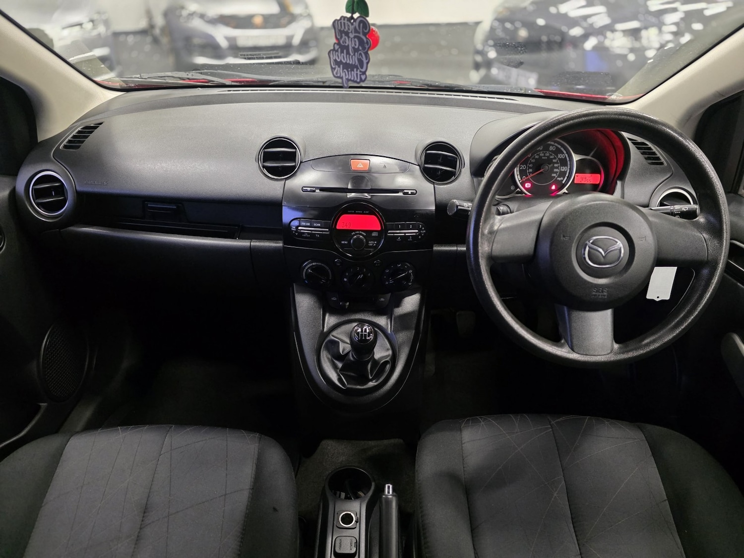 Used Mazda Mazda2 2013 for sale - 76884903: Photo 9
