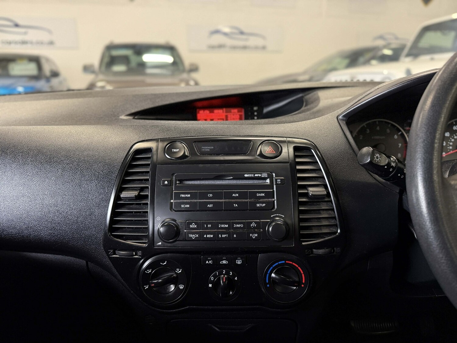 Used Hyundai i20 2009 for sale - 77694280: Photo 12