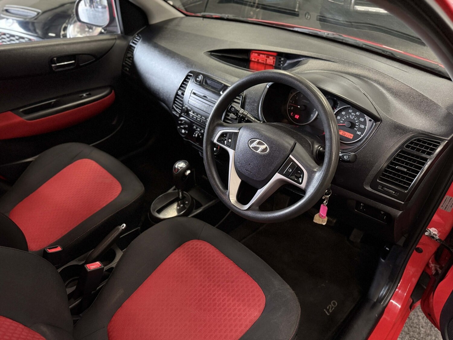 Used Hyundai i20 2009 for sale - 77694280: Photo 14