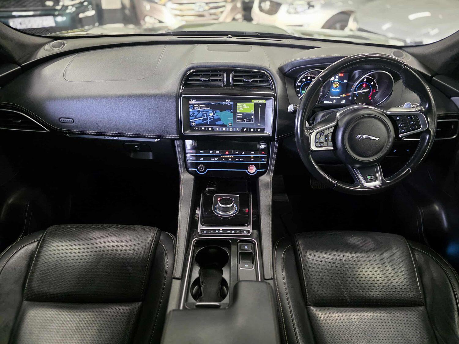 Used Jaguar F-Pace 2018 for sale - 76198203: Photo 10