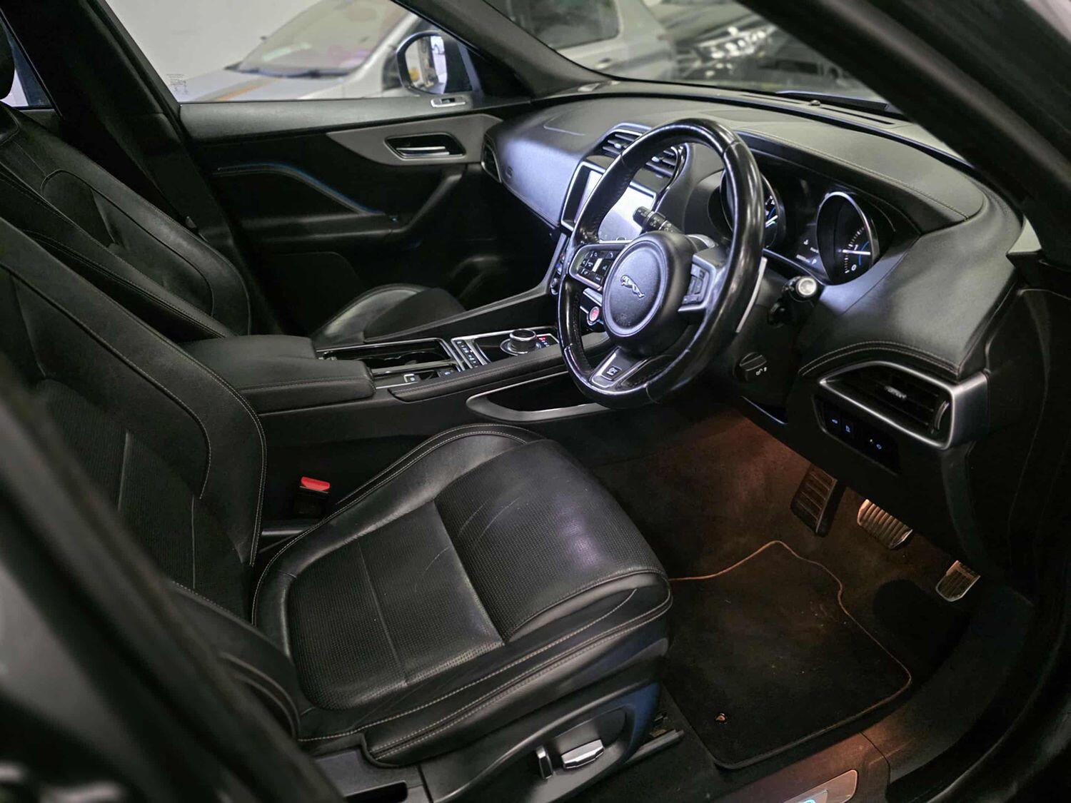 Used Jaguar F-Pace 2018 for sale - 76198203: Photo 16