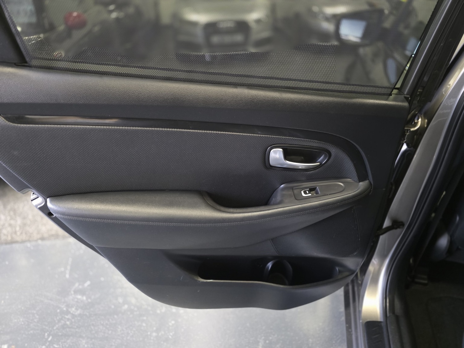 Used Kia Carens 2017 for sale - 76699362: Photo 27