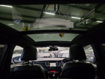 Used Kia Carens 2017 for sale - 76699362: Photo