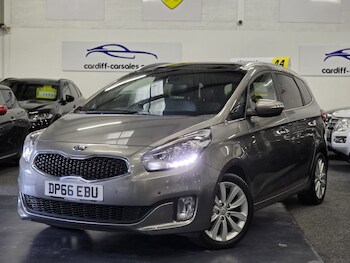 Used Kia Carens 2017 for sale - 76699362: Photo