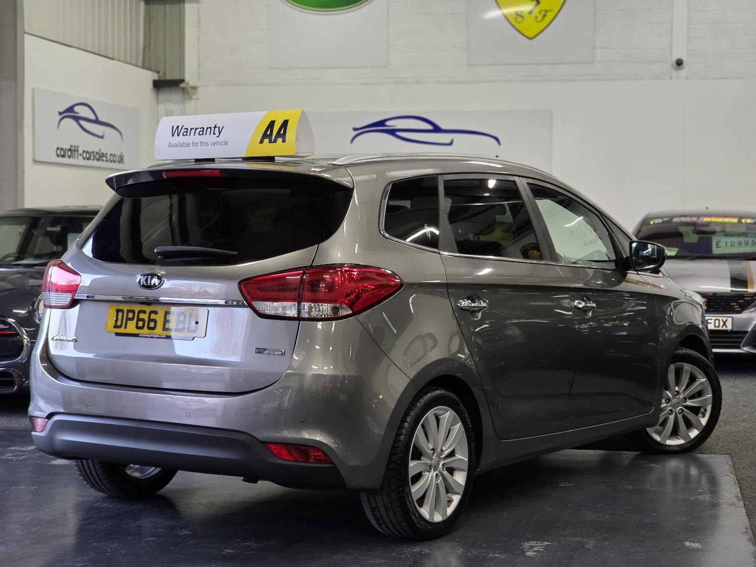 Used Kia Carens 2017 for sale - 76699362: Photo 6