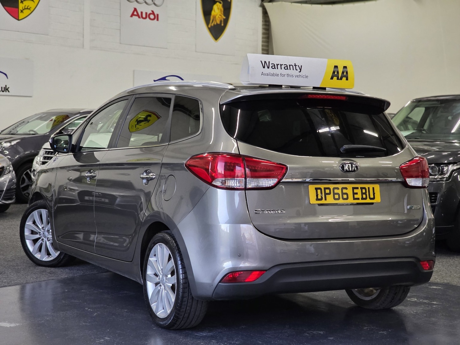 Used Kia Carens 2017 for sale - 76699362: Photo 8