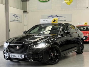 Used Jaguar XF 2018 for sale - 75621191: Photo