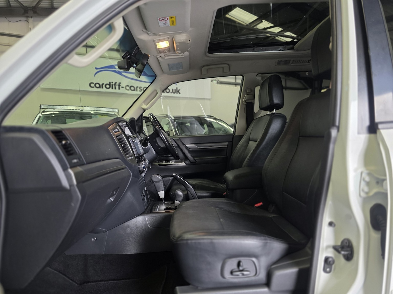 Used Mitsubishi Shogun 2018 for sale - 77548203: Photo 9