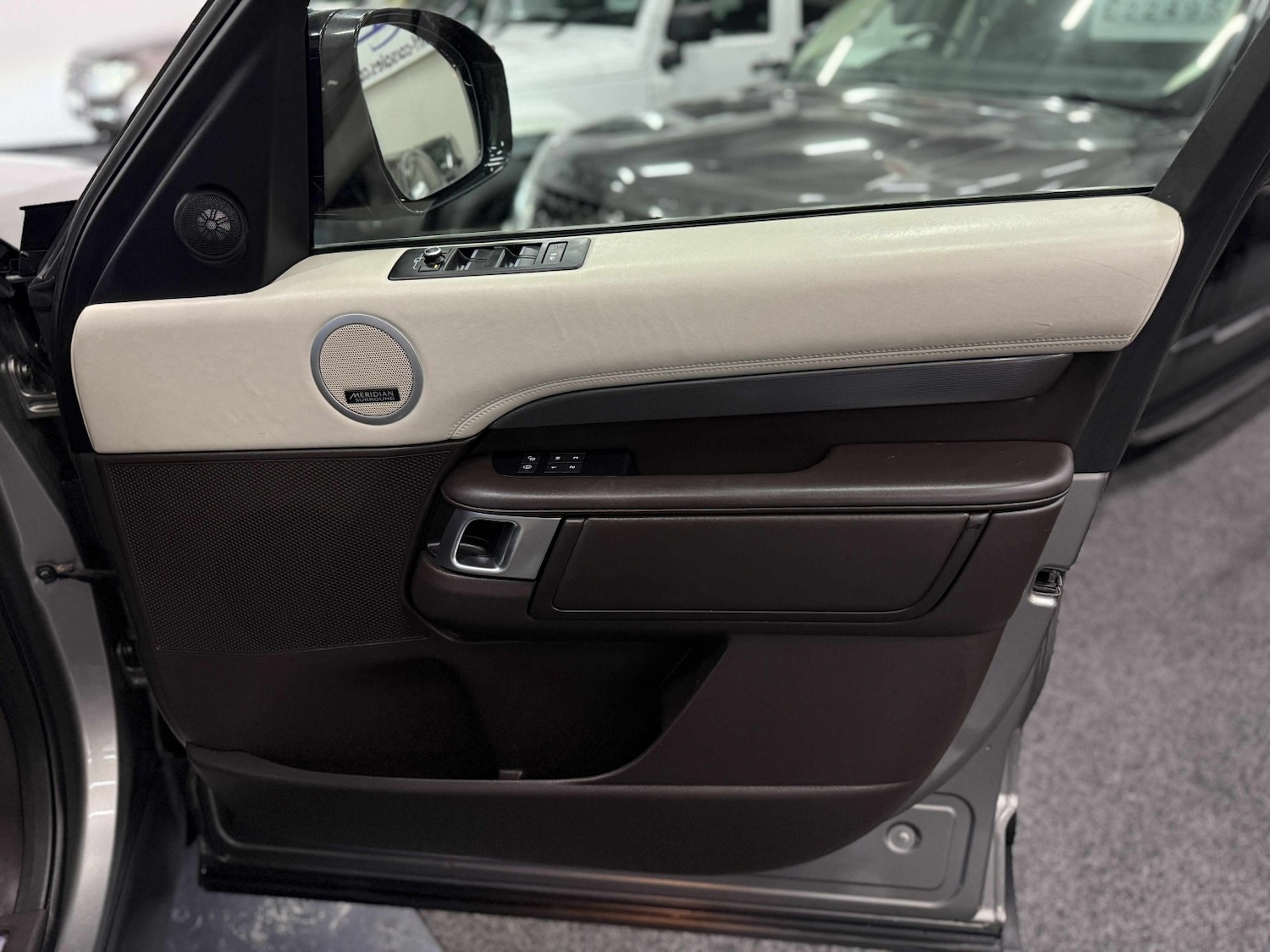 Used Land Rover Discovery 2018 for sale - 77494794: Photo 11