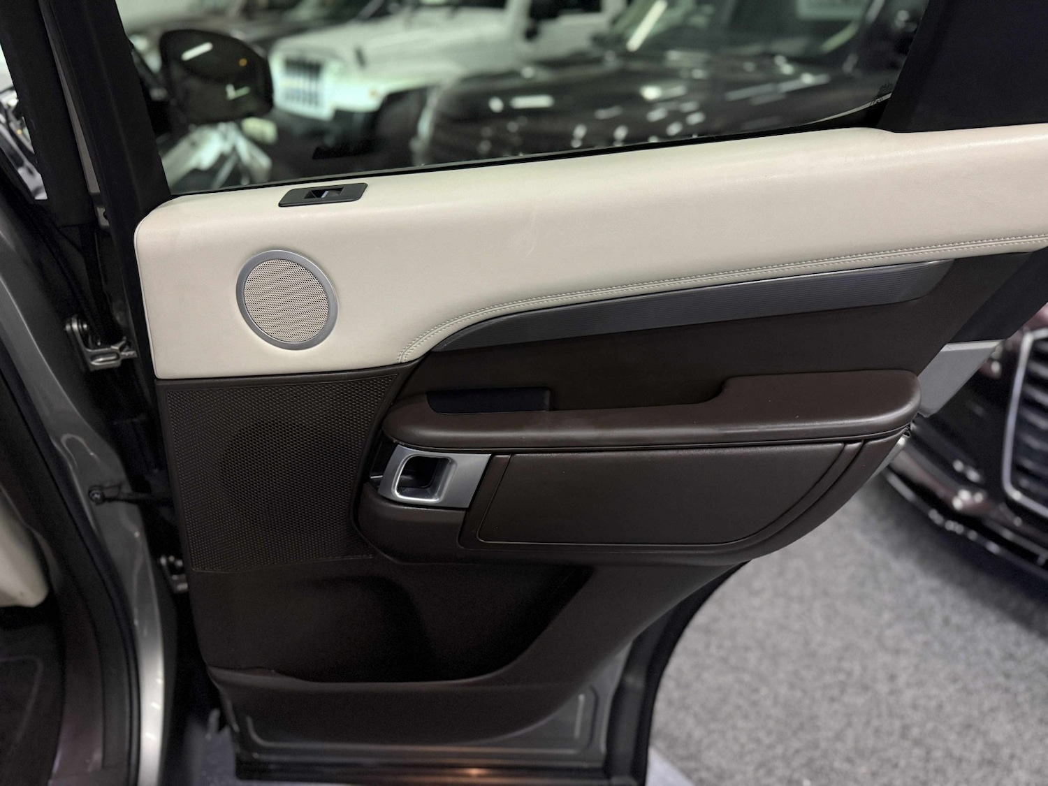 Used Land Rover Discovery 2018 for sale - 77494794: Photo 23