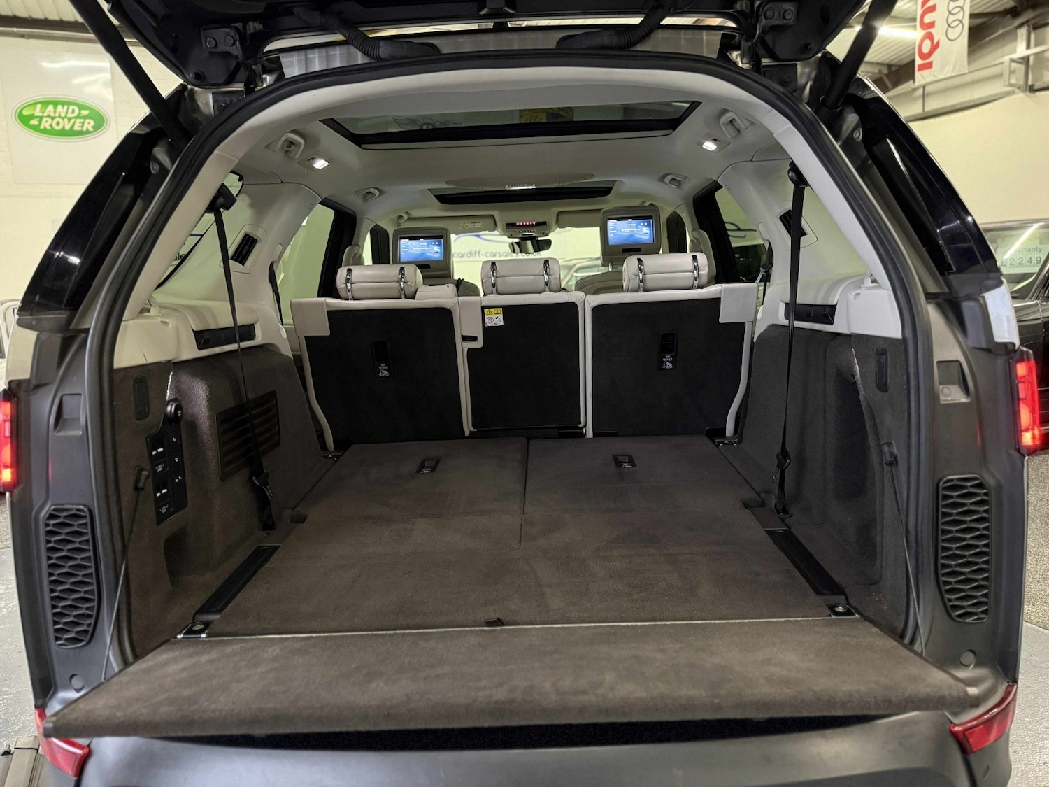 Used Land Rover Discovery 2018 for sale - 77494794: Photo 25