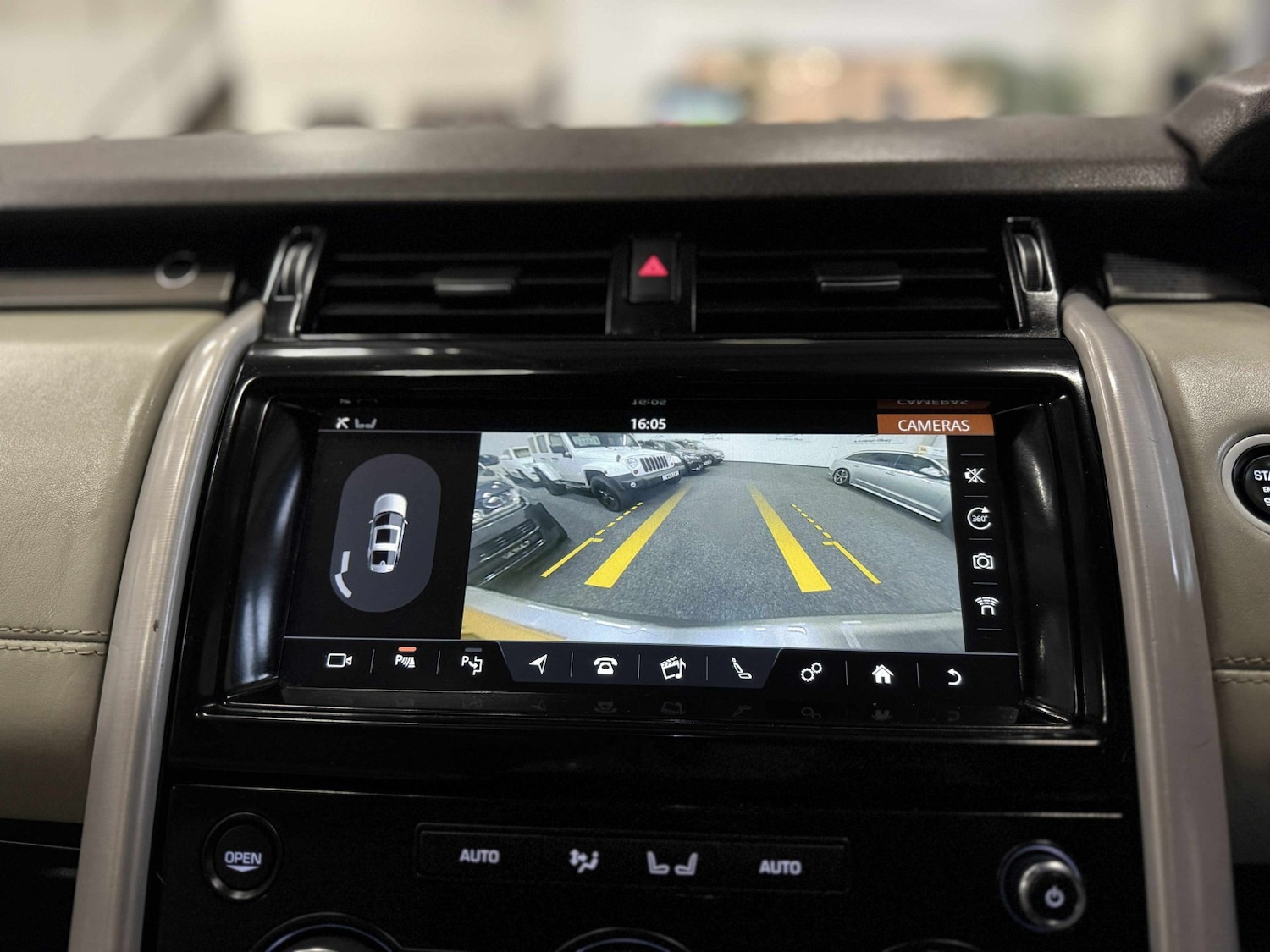 Used Land Rover Discovery 2018 for sale - 77494794: Photo 30