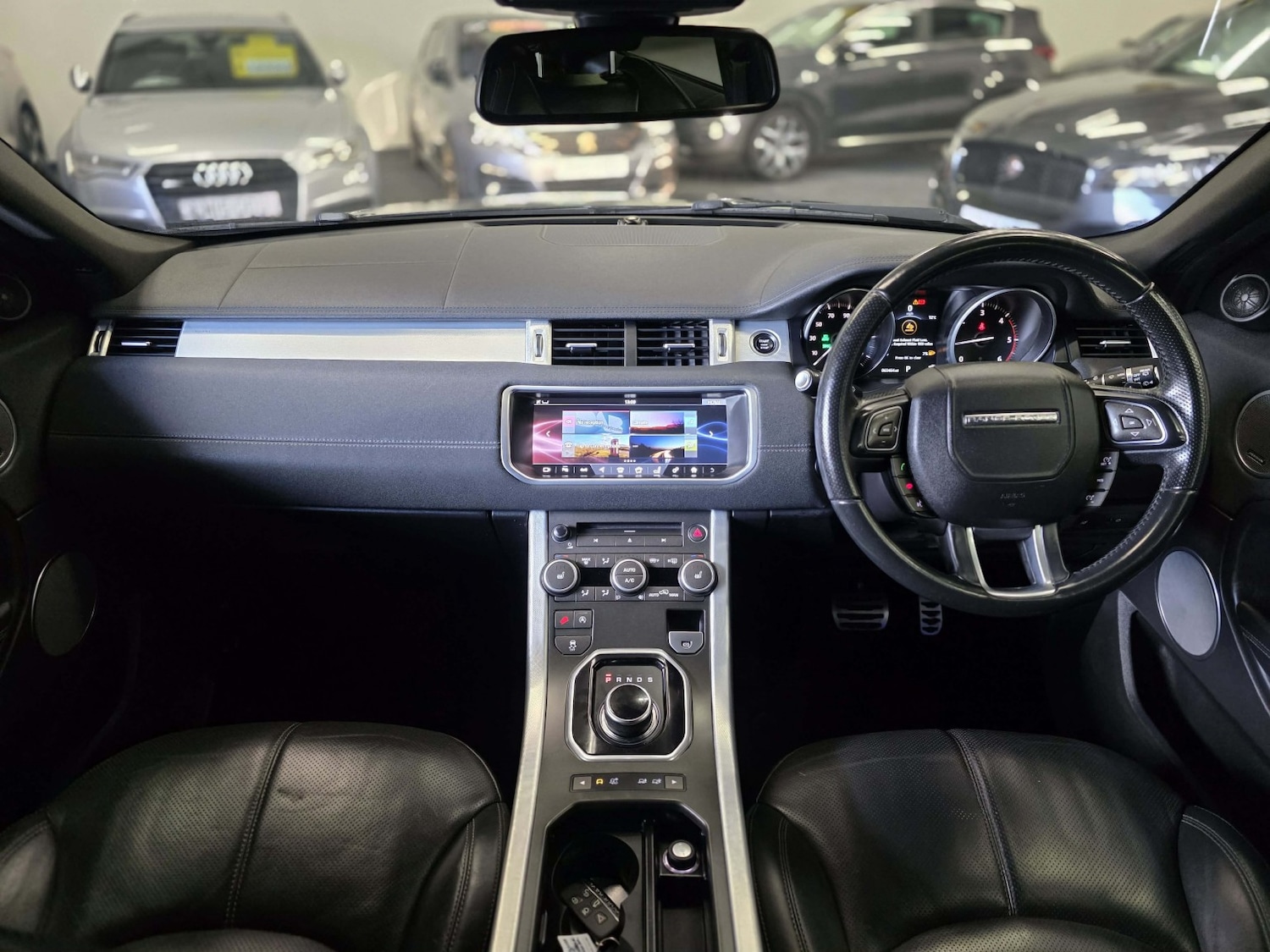 Used Land Rover Range Rover Evoque 2017 for sale - 76911064: Photo 2