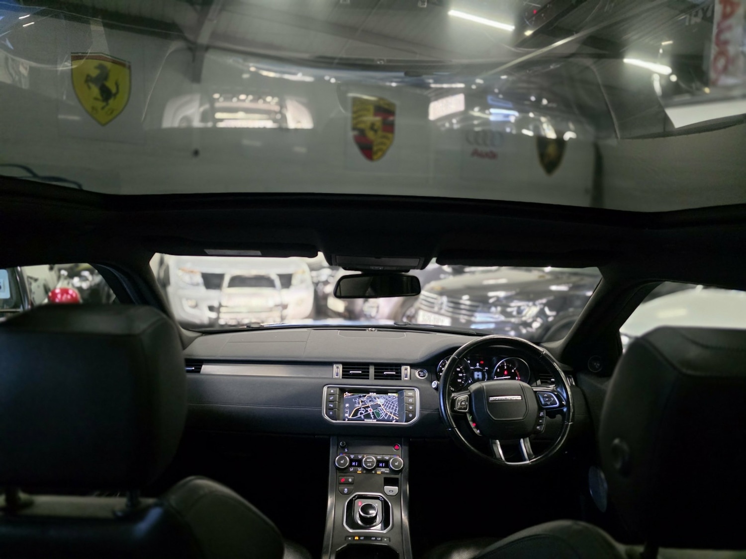 Used Land Rover Range Rover Evoque 2018 for sale - 76521061: Photo 2