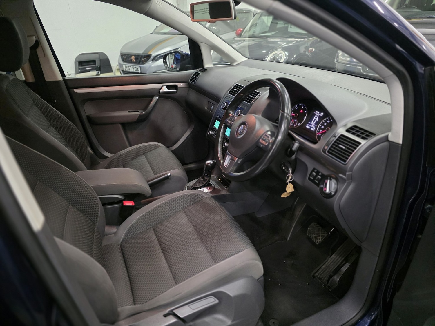 Used Volkswagen Touran 2013 for sale - 76418379: Photo 14