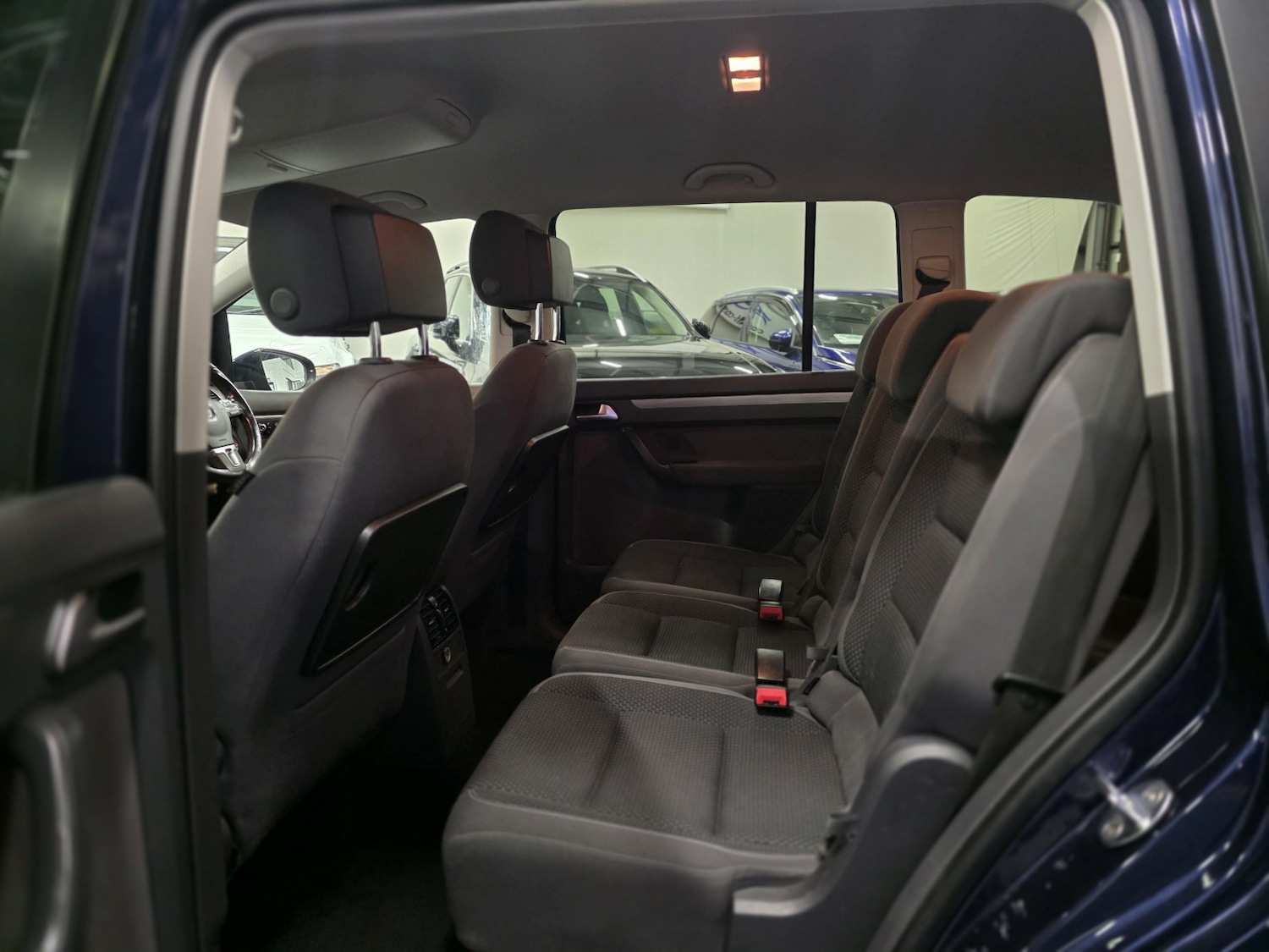 Used Volkswagen Touran 2013 for sale - 76418379: Photo 16