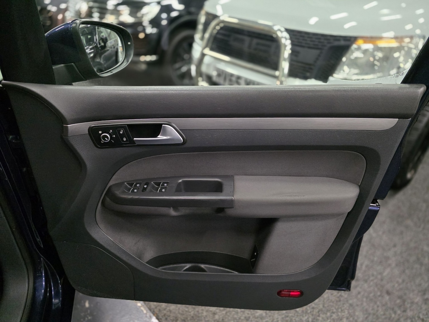 Used Volkswagen Touran 2013 for sale - 76418379: Photo 23