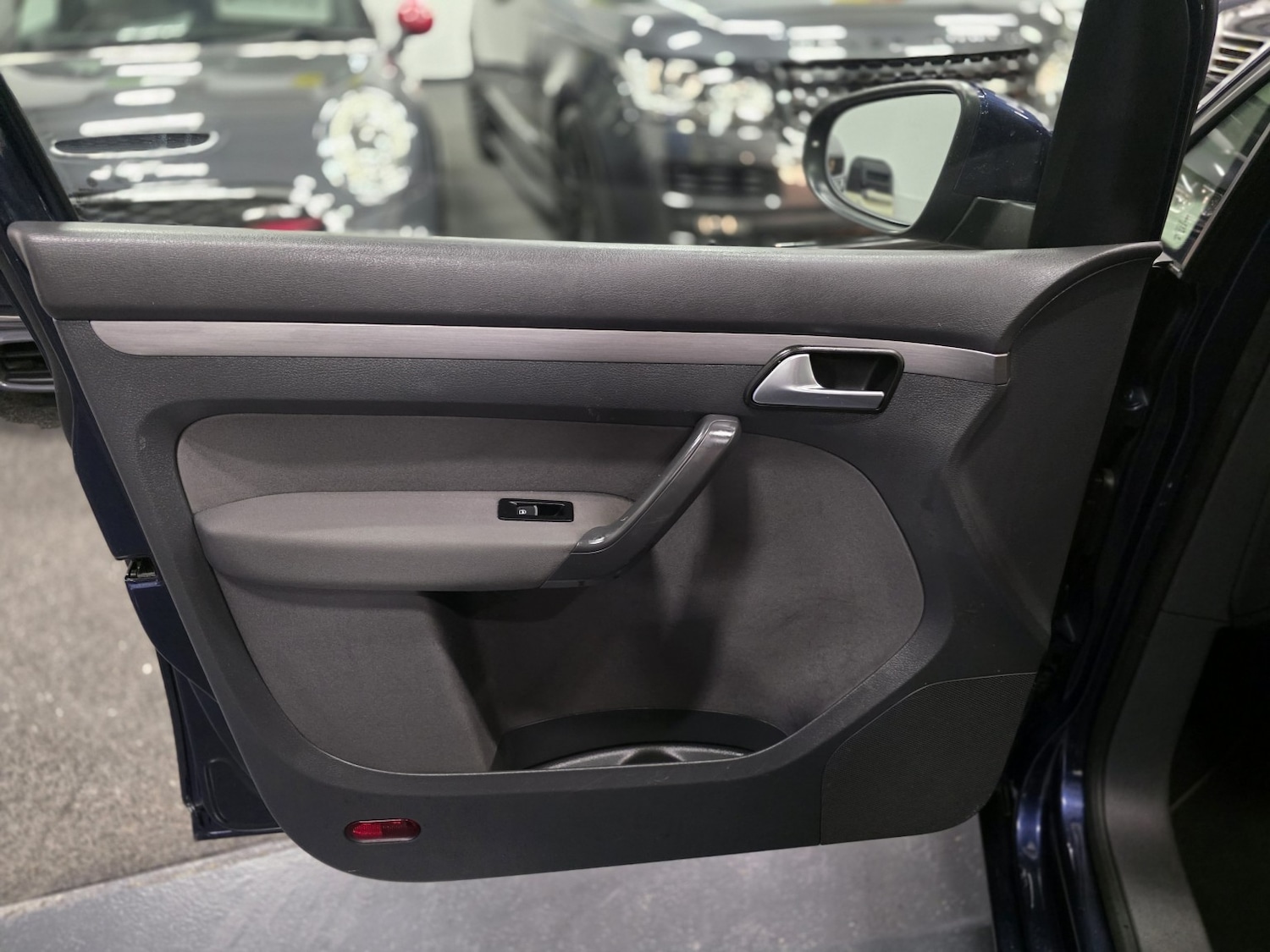 Used Volkswagen Touran 2013 for sale - 76418379: Photo 25