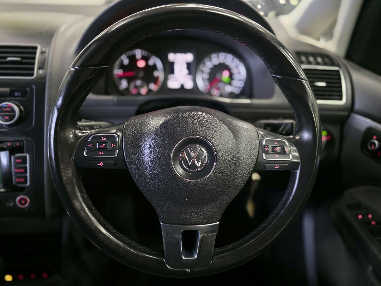 Used Volkswagen Touran 2014 for sale - 76164544: Photo 10
