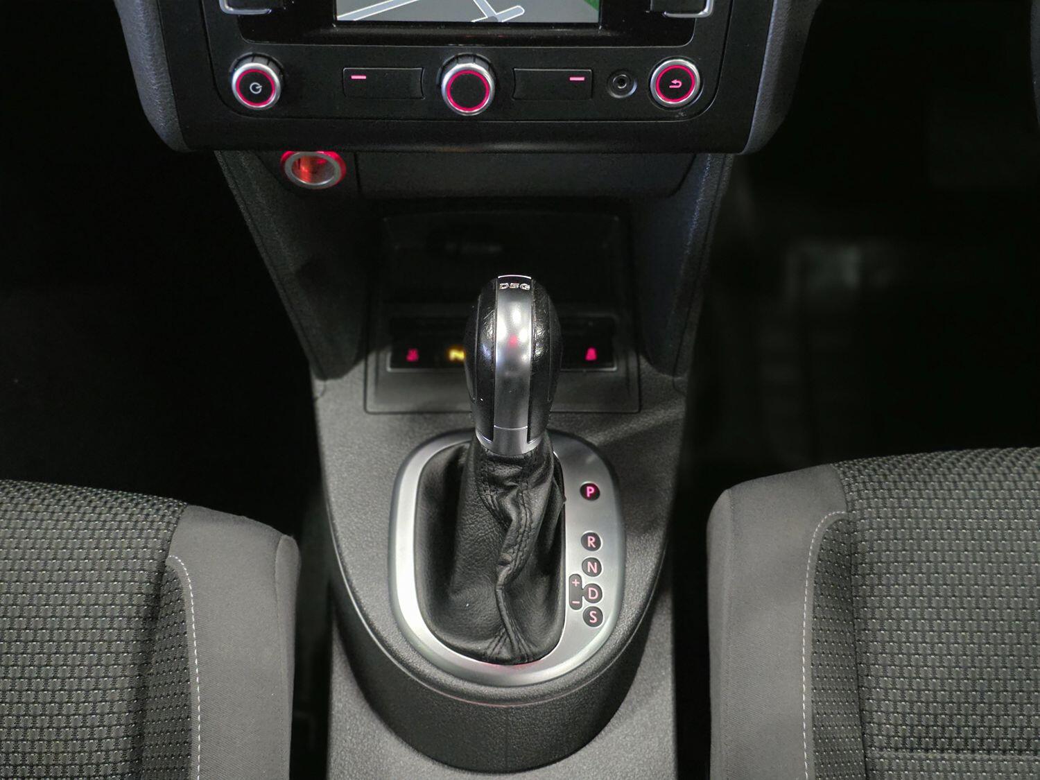 Used Volkswagen Touran 2014 for sale - 76164544: Photo 13