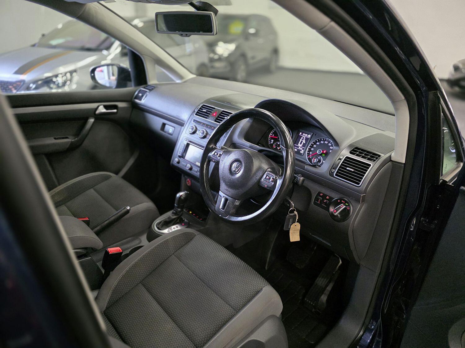 Used Volkswagen Touran 2014 for sale - 76164544: Photo 14